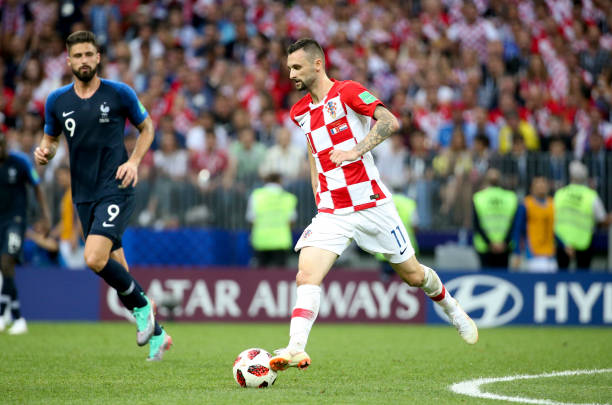 入英国足球 入英国足球