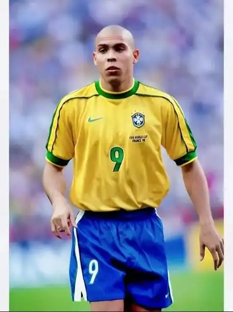 无论进攻还 无论进攻还